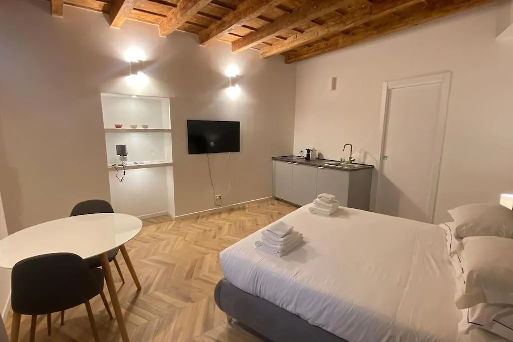 Brera Eleven Suite Deluxe Milan Italy